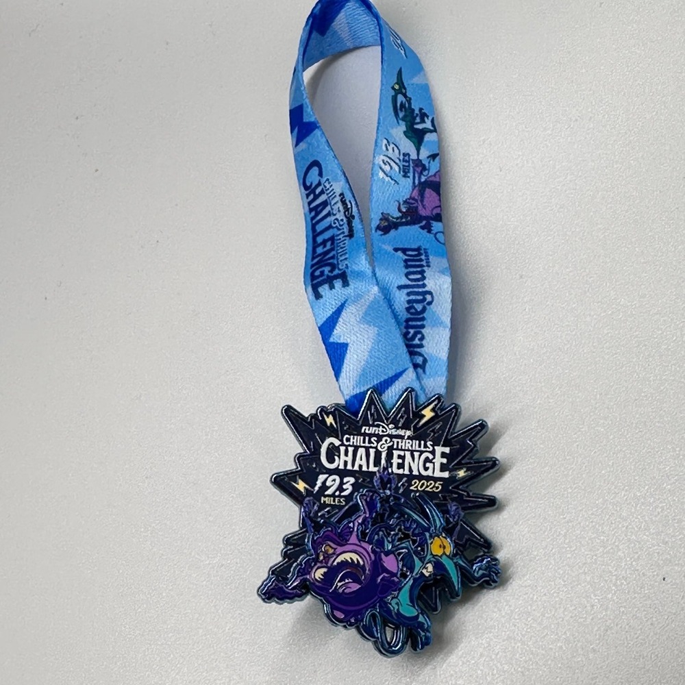 runDisney Chills & Thrills Challenge 2025 Disney Pin‎ Ribbon Hercules LE 1500
